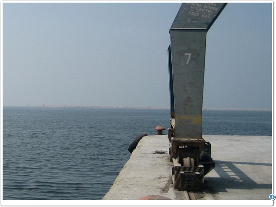 Shipyard + Terminal Work - Crane